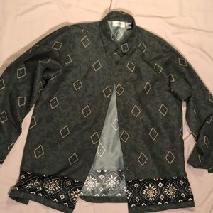 Men’s casual button up shirt